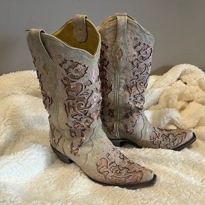 Corral cream and pink boots in excellent condition